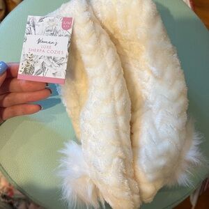 Target fuzzy slipper socks